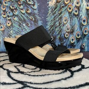 Anne Klein Size 7.5 Reese Flex Black Wedge Sandals